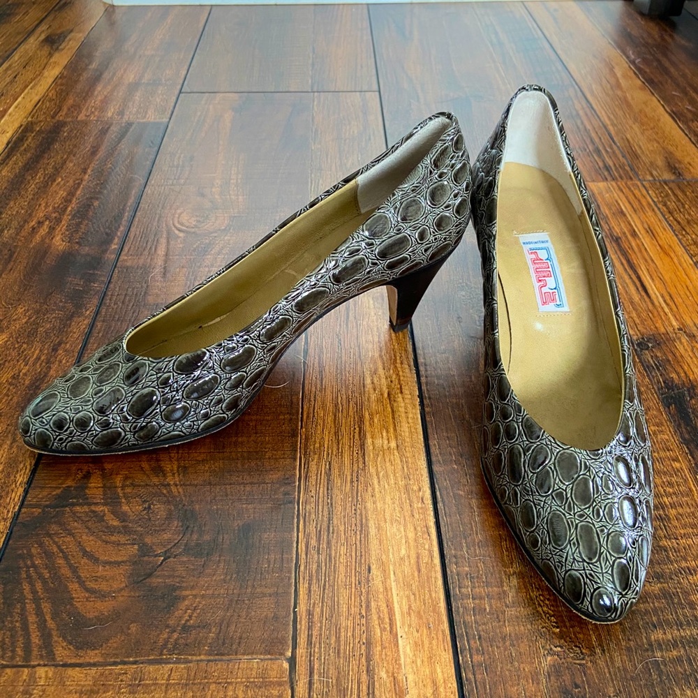 Genuine Vintage Italian-made Alligator heels-8.5 black/Gray